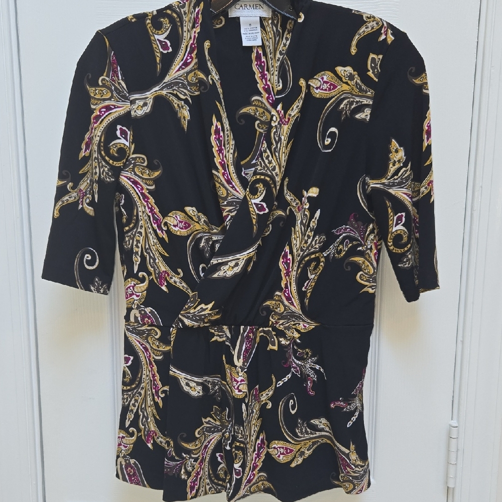 EUC Carmen Marc Valvo Elegant Paisley Top